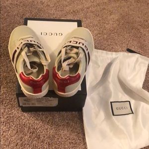 shoes /Gucci